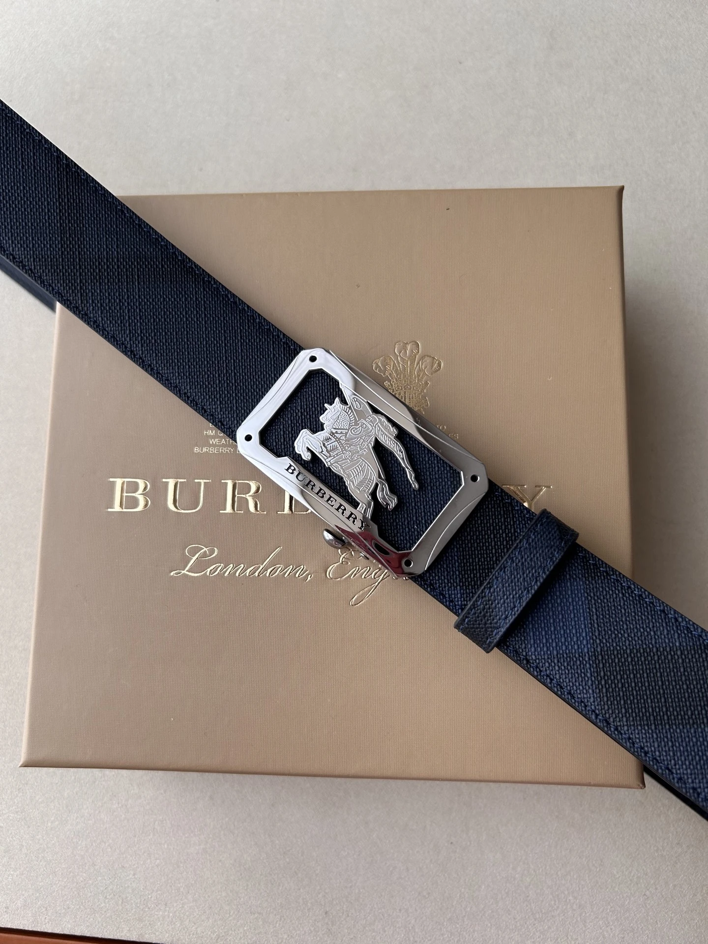 Burberry Belt — aacd49ee
