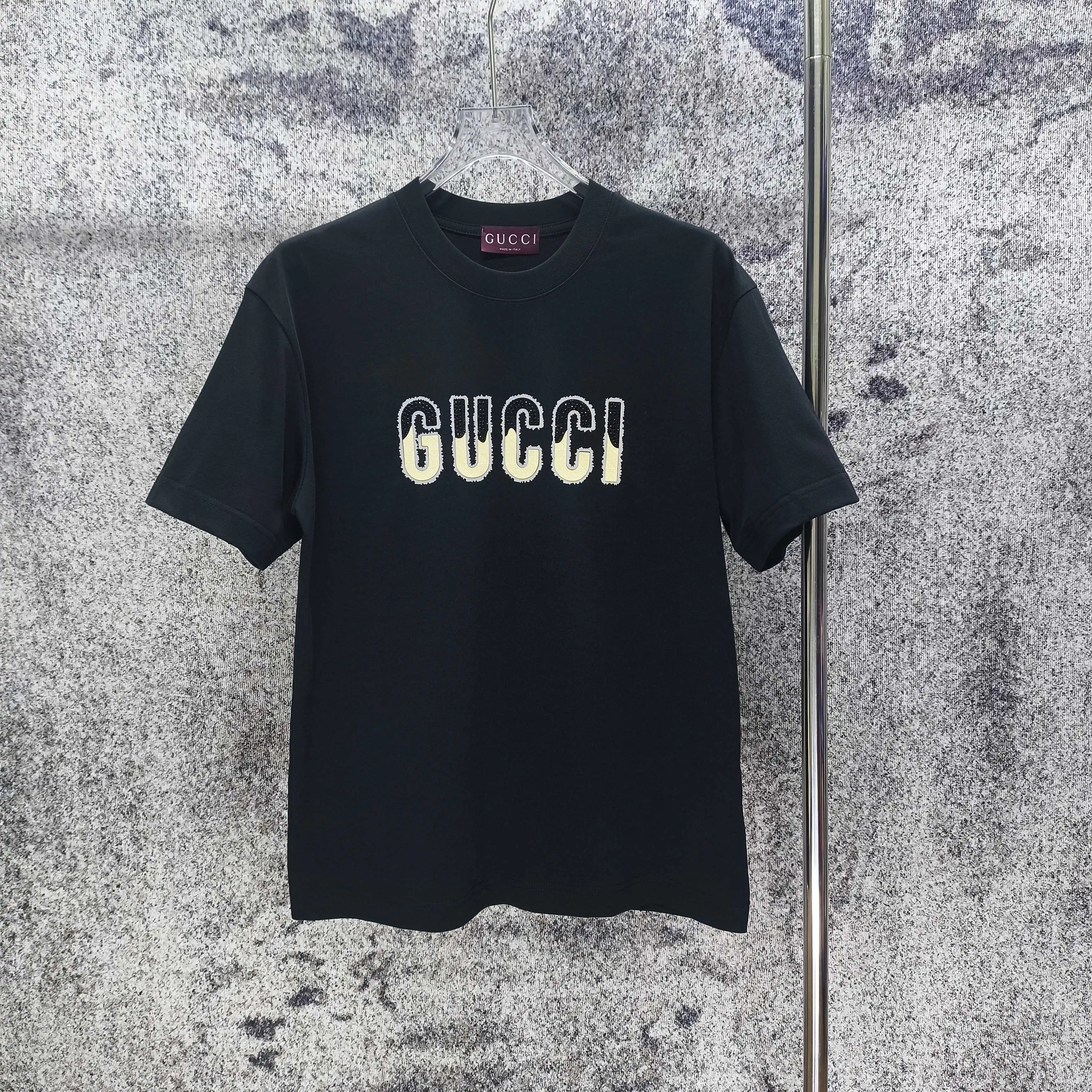 Gucci T-Shirt — c4423f7d