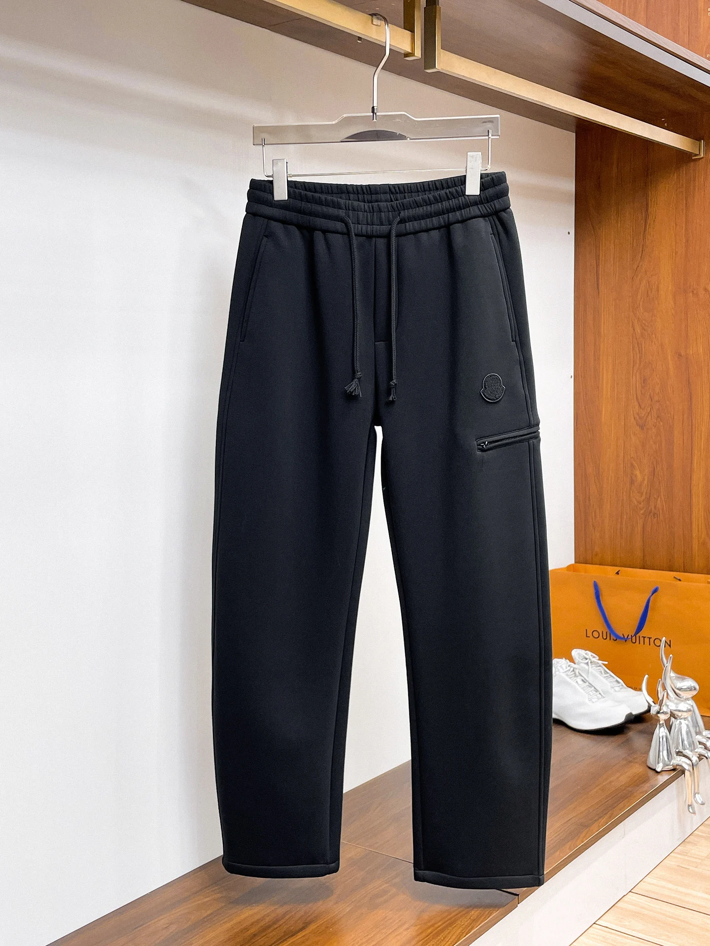 Moncler Trousers — 74fce307