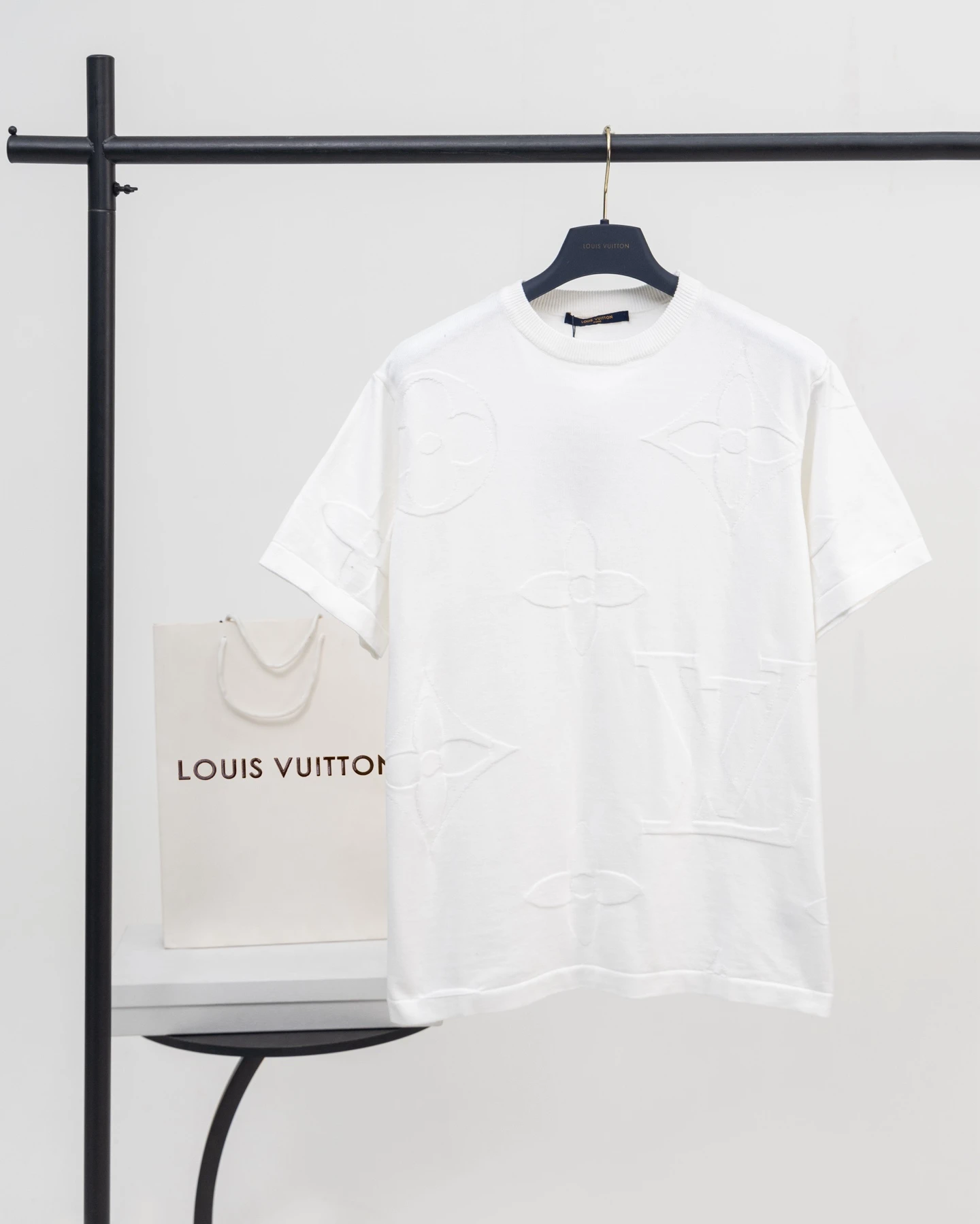 Louis Vuitton T-Shirt — 5bf4d3b9