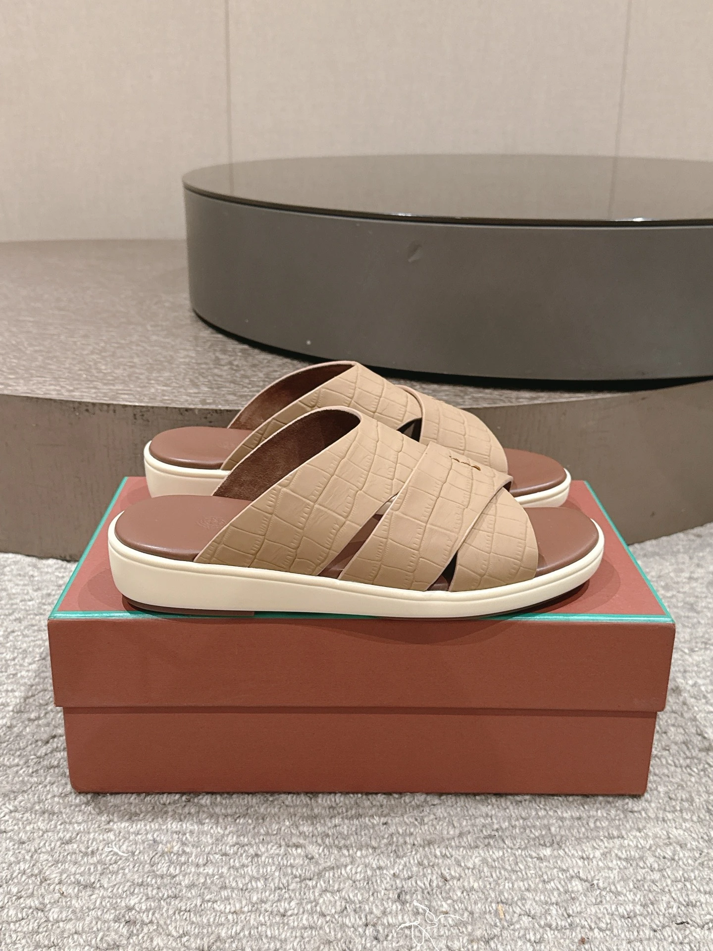 Loro Piana Slippers — af2901e4