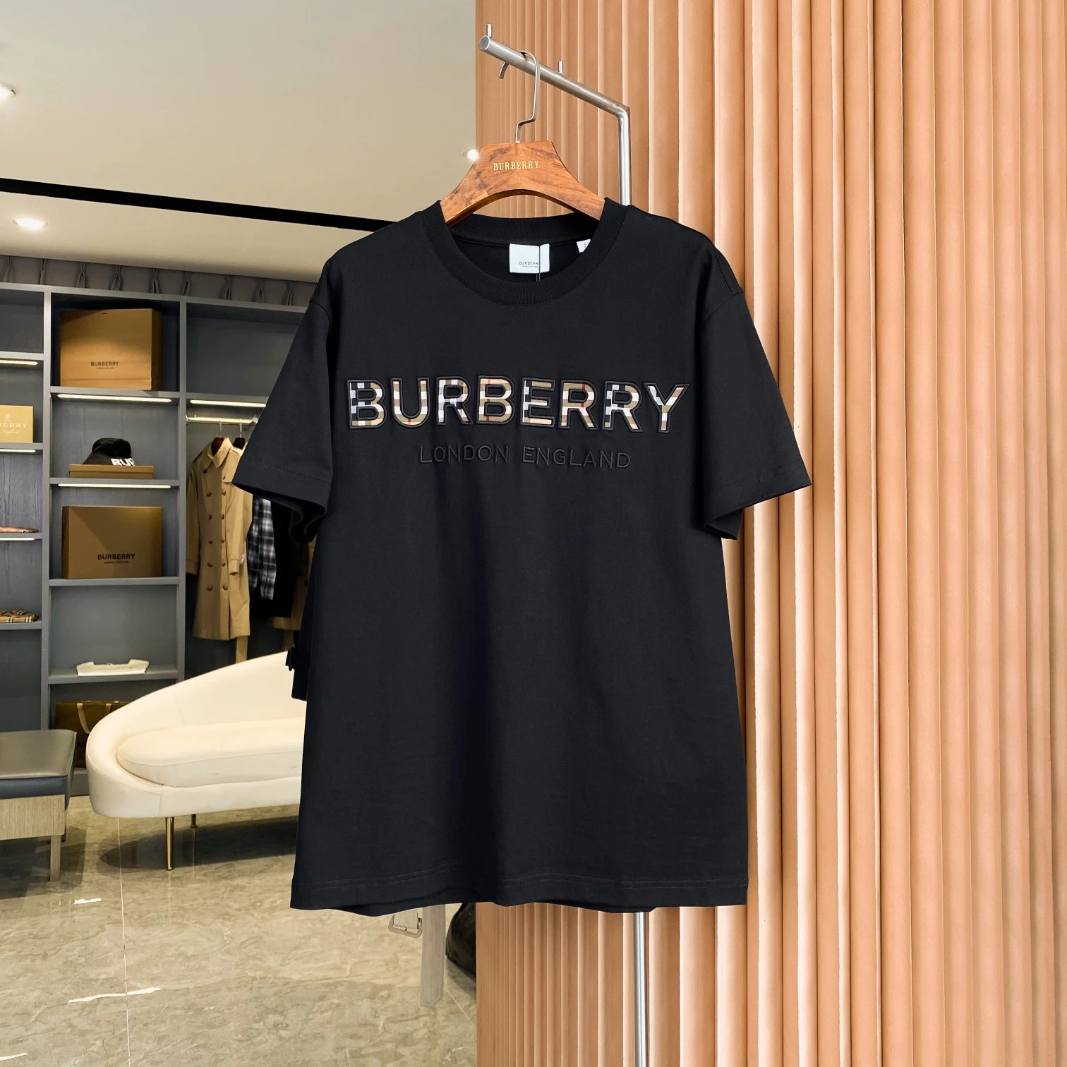 Burberry T-Shirt — 4d93dc38