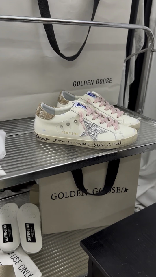 Golden Goose Sneakers — 6193fb77