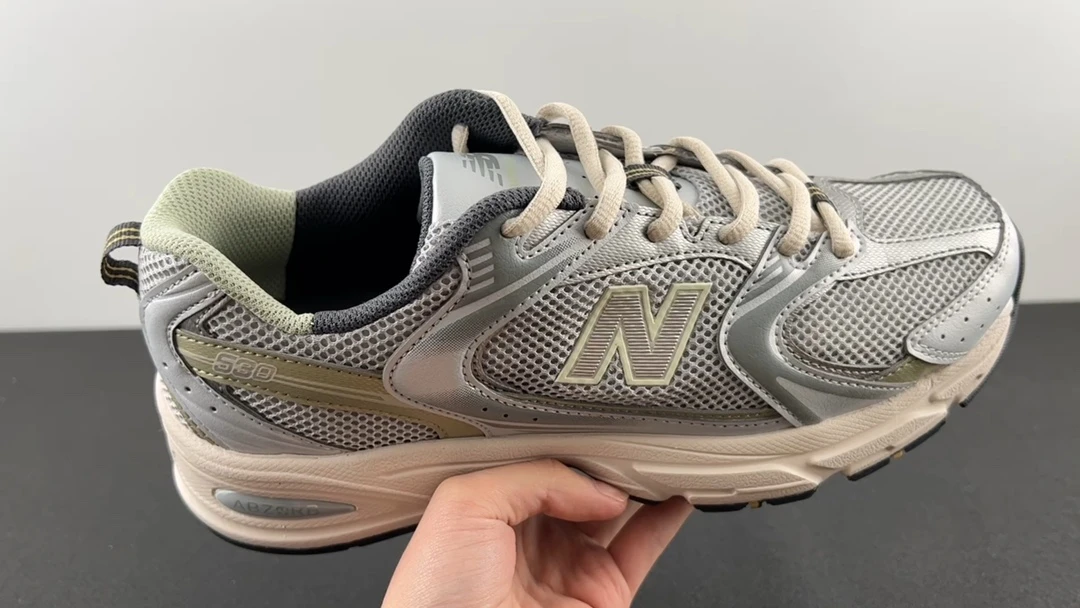 New Balance Shoes — 4d4e3e58