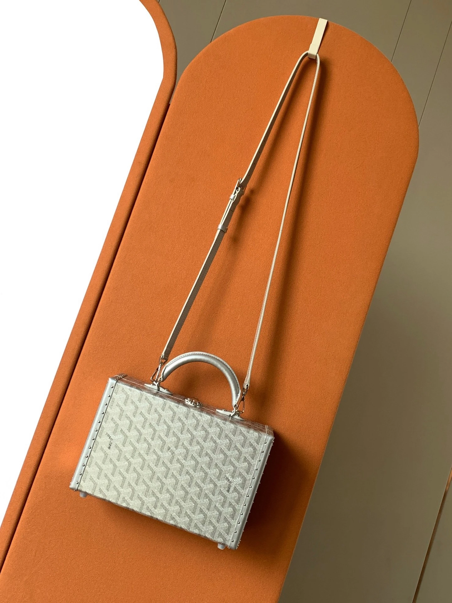 Goyard Luggage — 4c34c00a