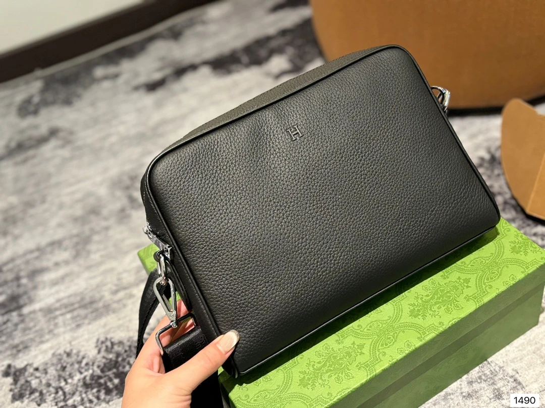 Shoulder Bags — 61e3584b
