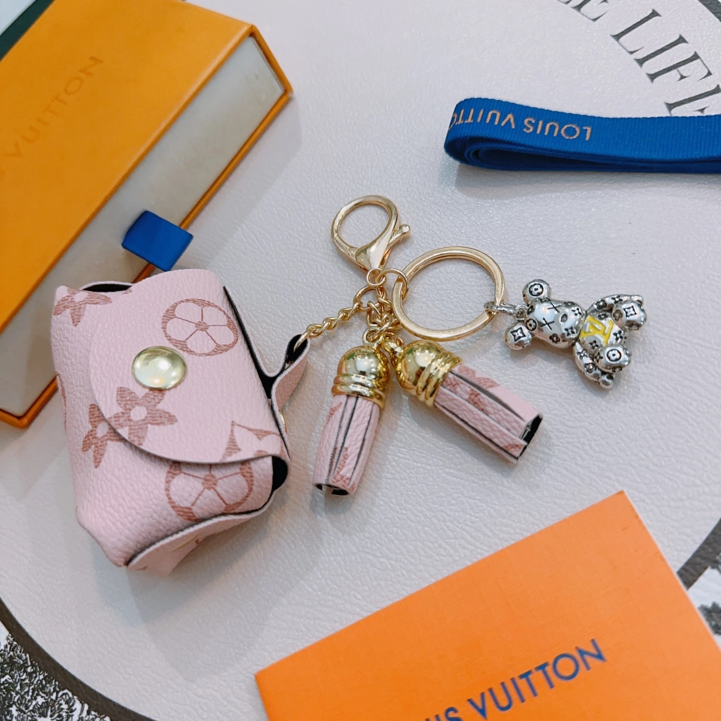 Louis Vuitton Keyrings & Bag Charms — 890f9cc7