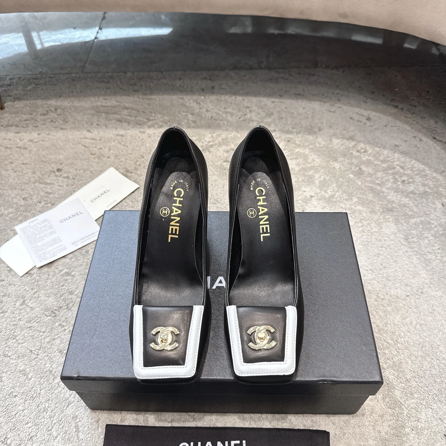 Chanel Sandals — 63b40f41