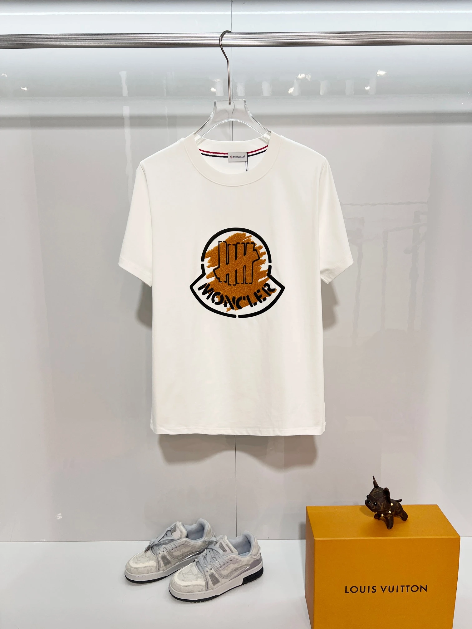 Moncler T-Shirt — 629b3765