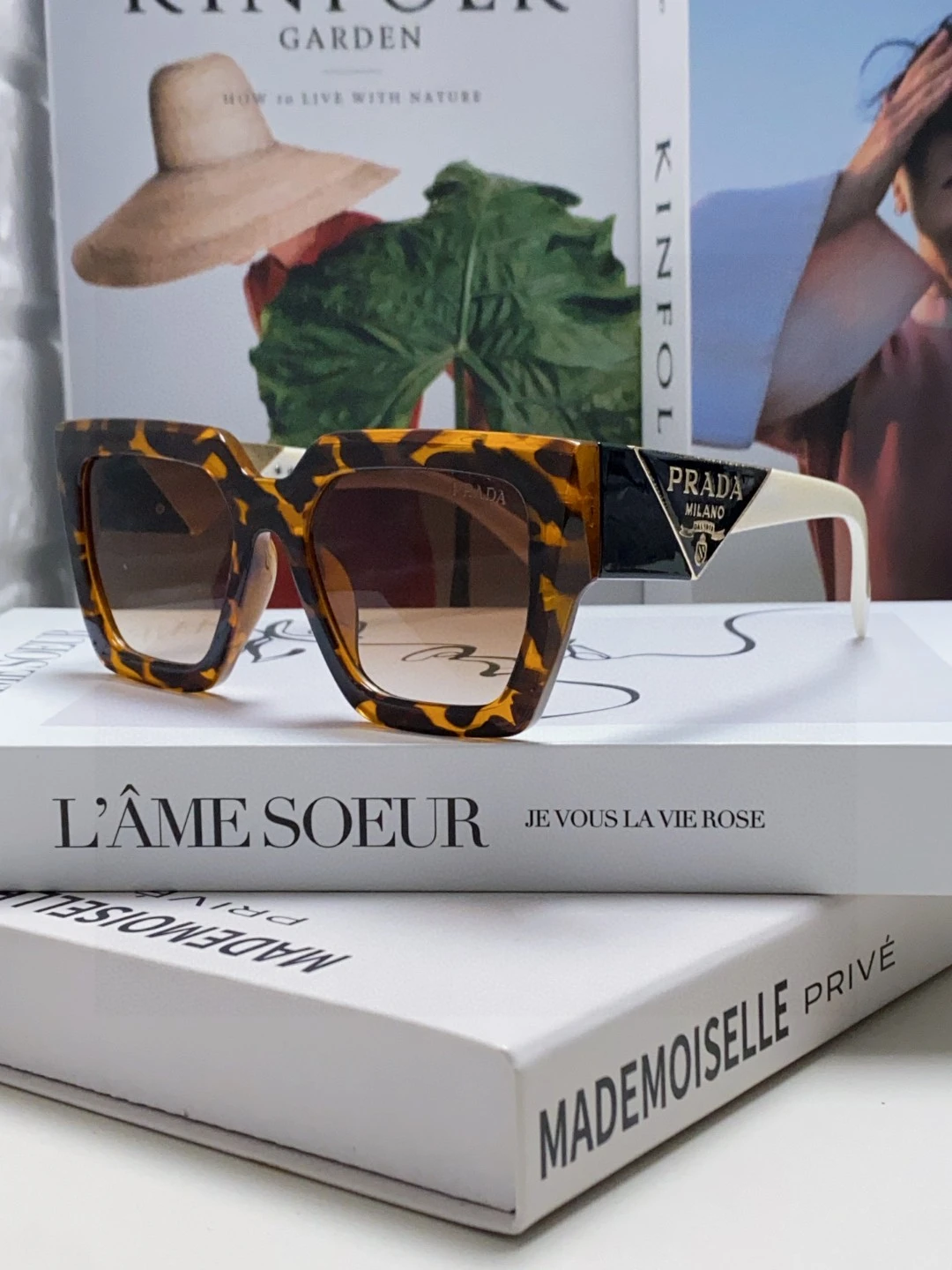 Prada Eyewear — ad2320eb