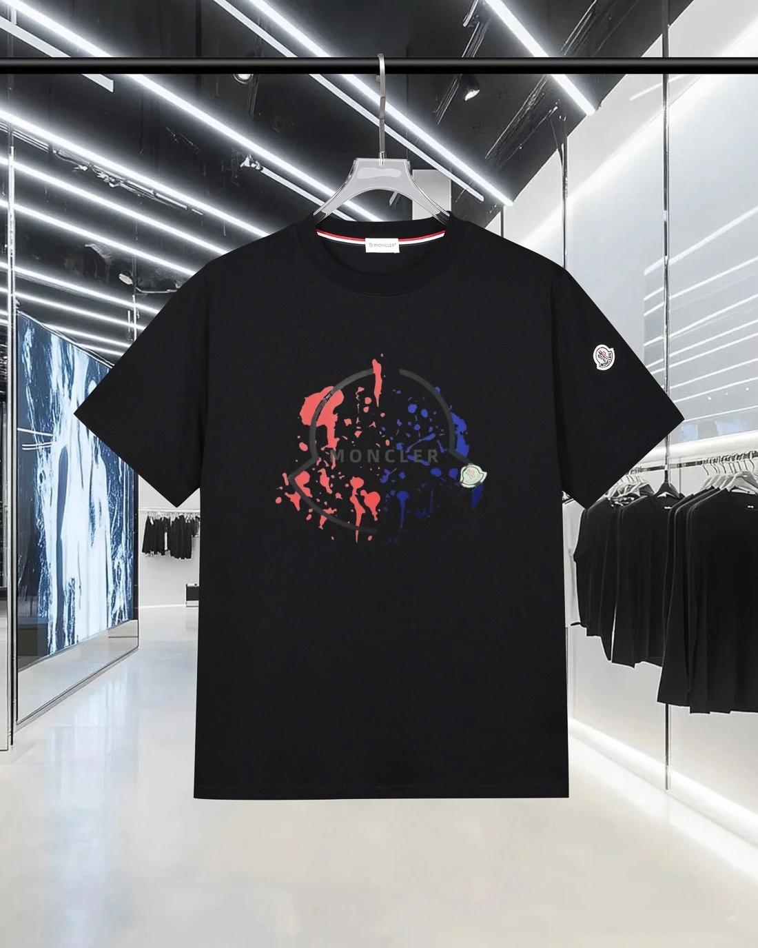 Moncler T-Shirt — e7bd84d4