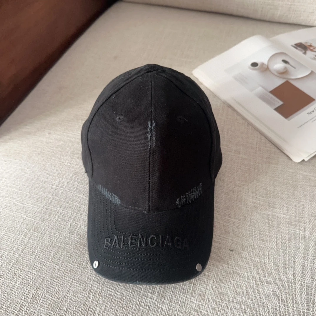 Balenciaga Hat — f1d0dab1