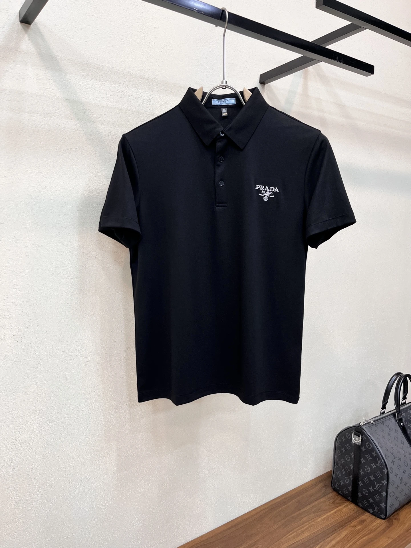 Prada T-Shirt — 4a16391a