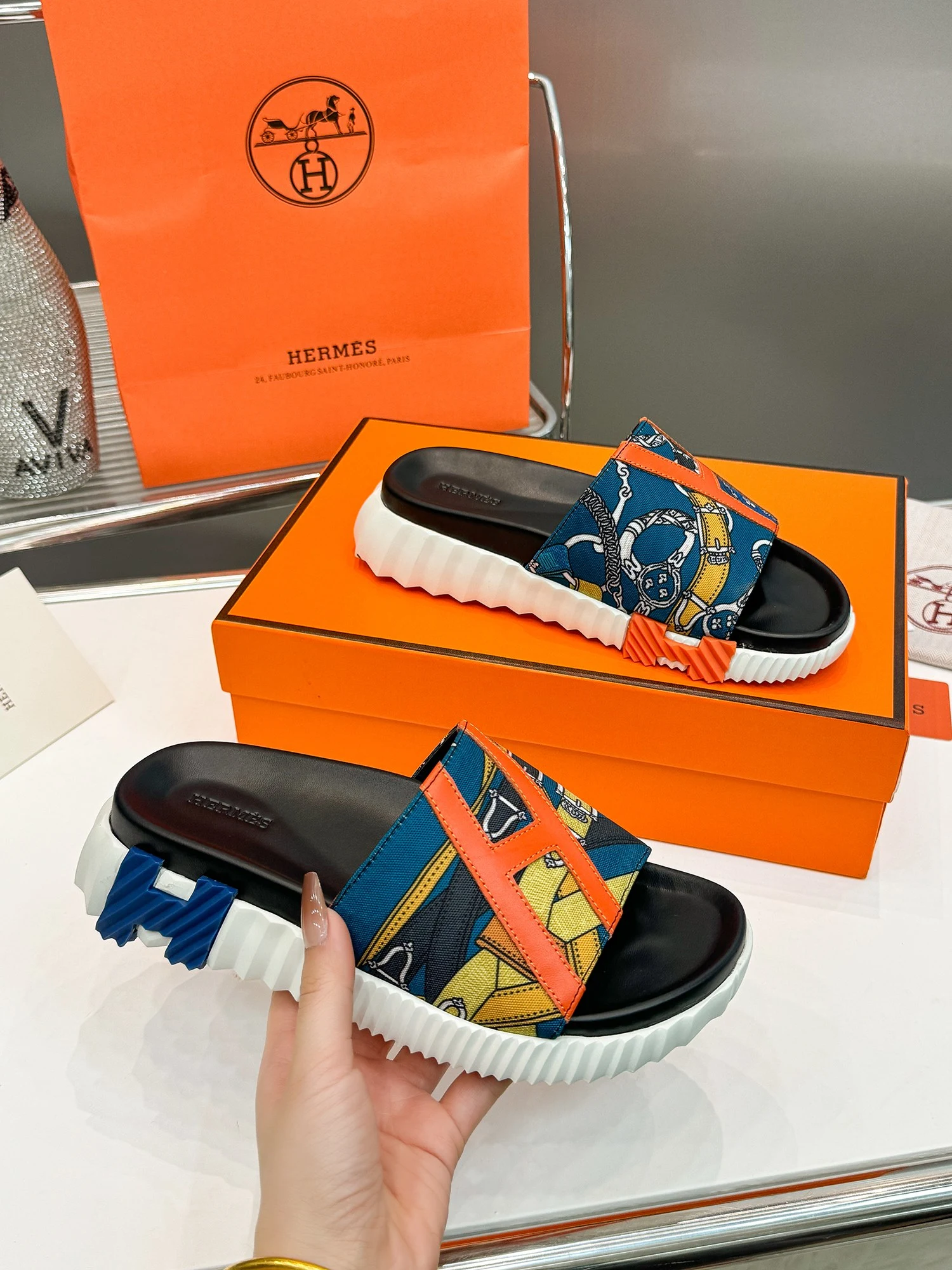 Hermès Slippers — 69b1ac4f