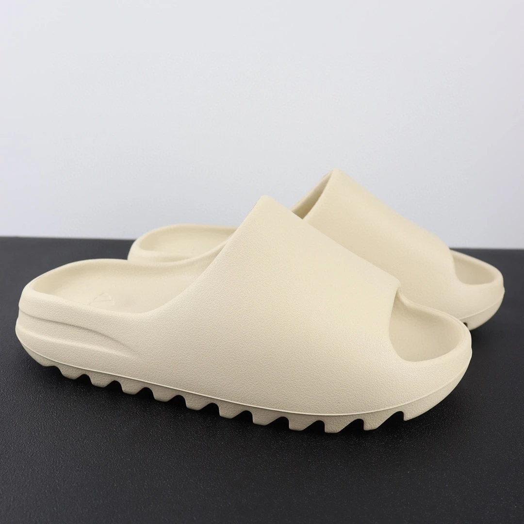 Adidas Slippers — 990fa732