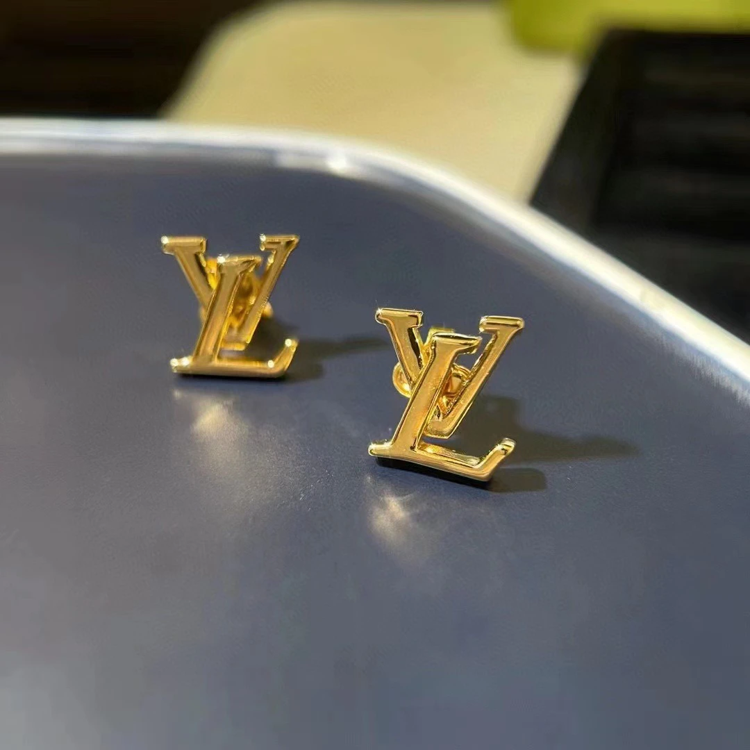 Louis Vuitton Earrings — 37ea3a10