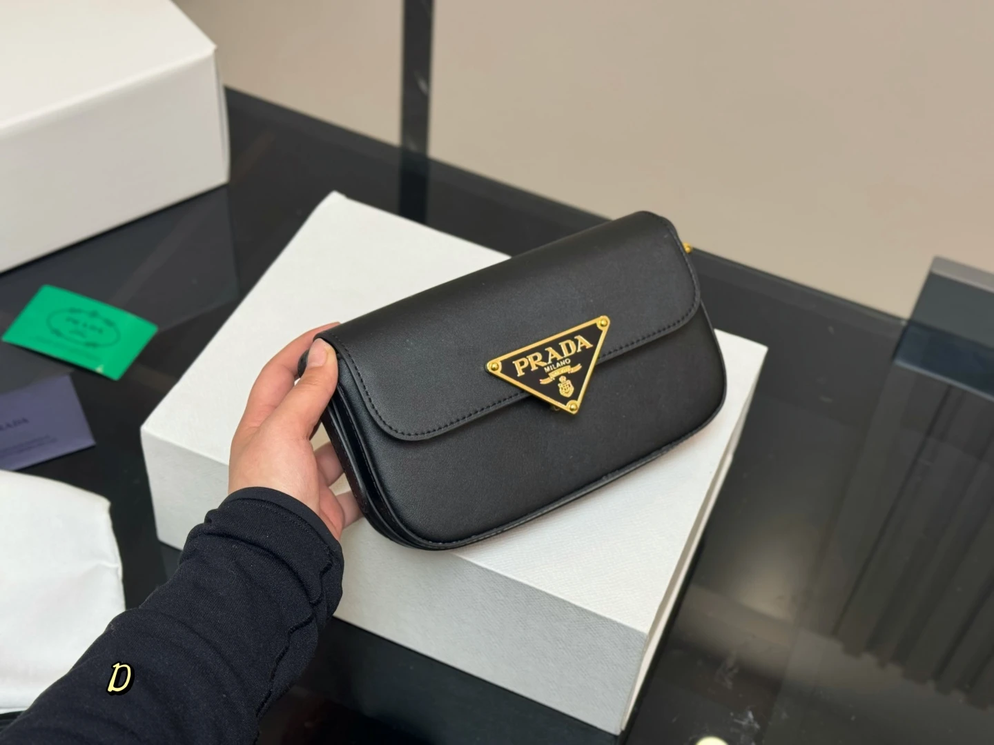 Prada Bag — f7e97fba