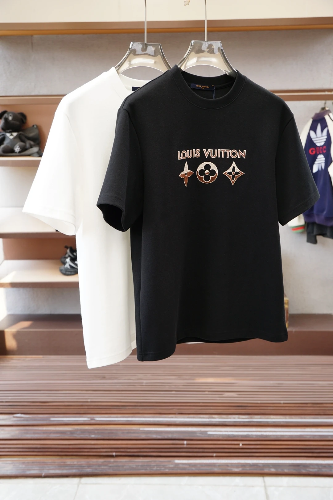 Louis Vuitton T-Shirt — 214af905