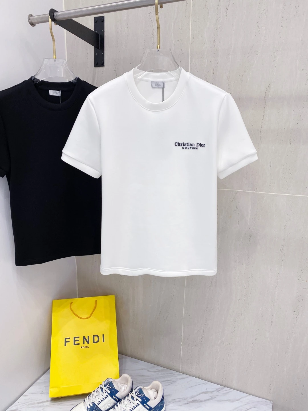 Dior T-Shirt — 25be0b0a