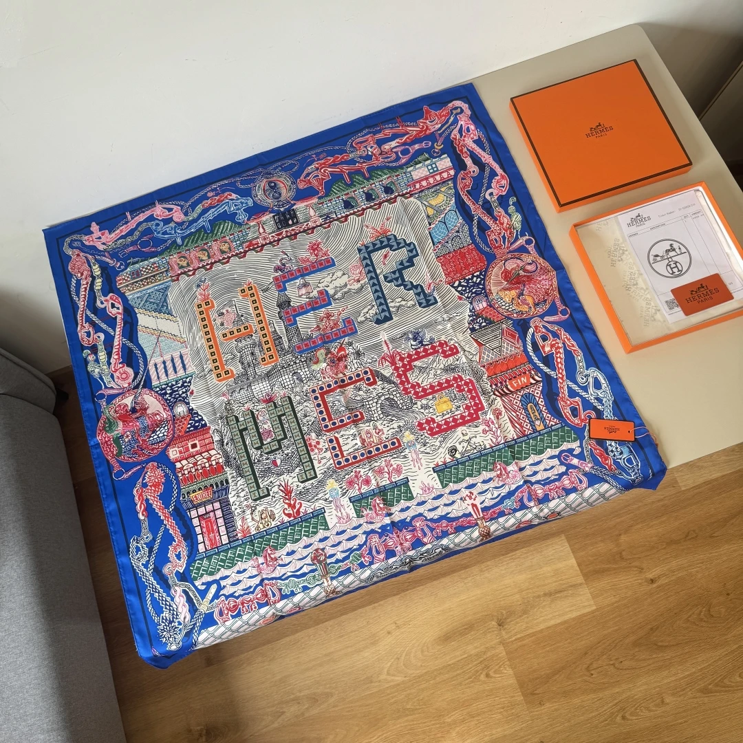 Hermès Scarves — 6bd180ed