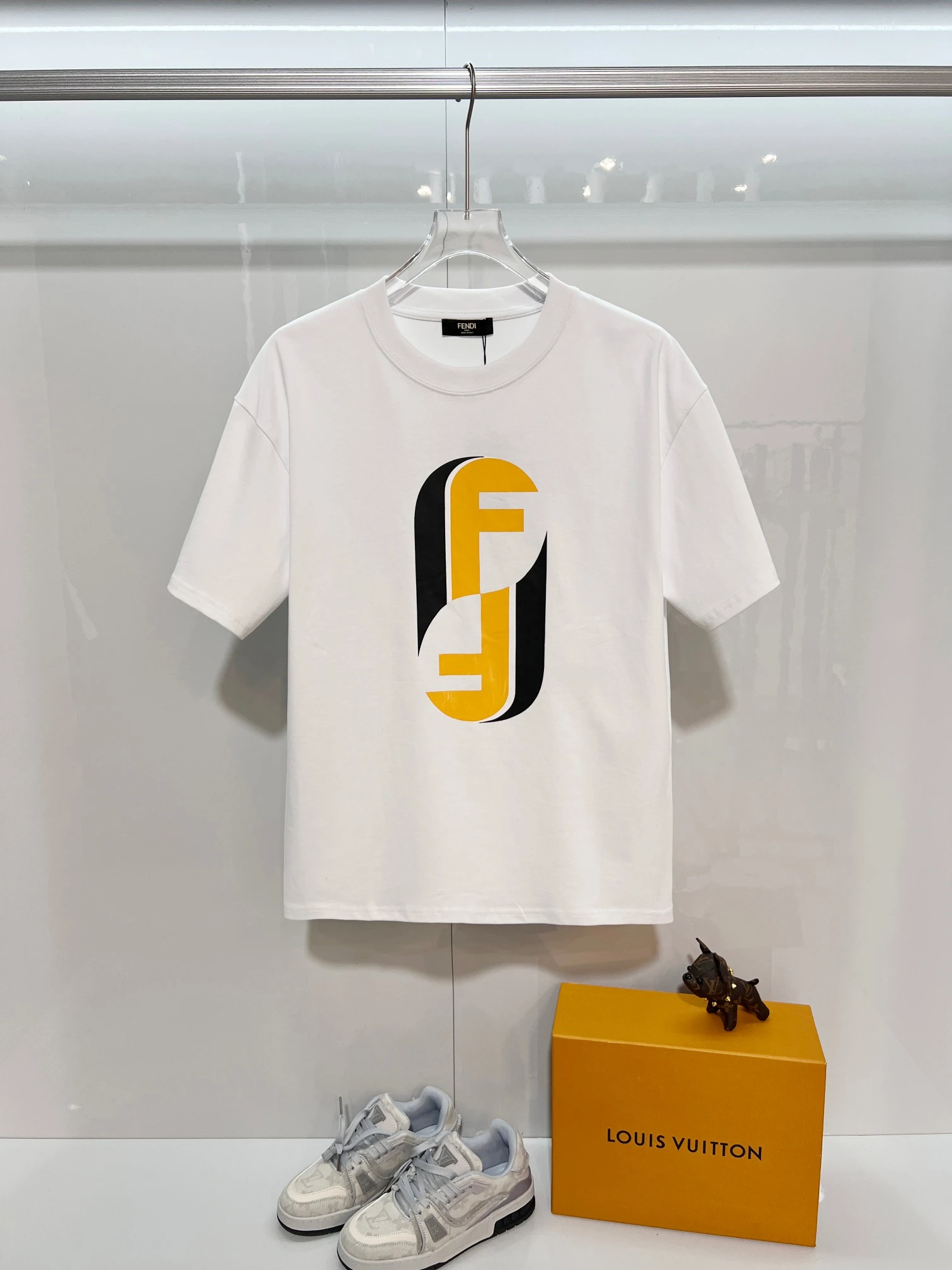 Fendi T-Shirt — a8455052