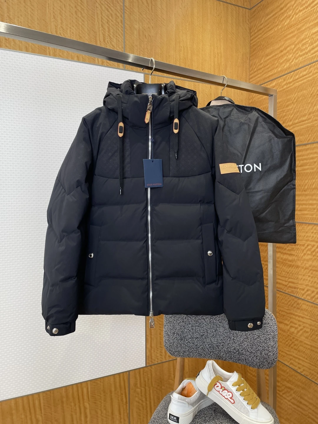 Louis Vuitton Down Jacket — 4dae0395