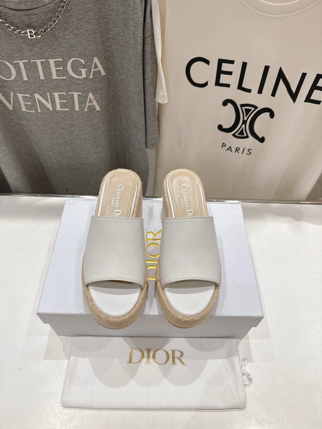 Dior Slippers — b6088000