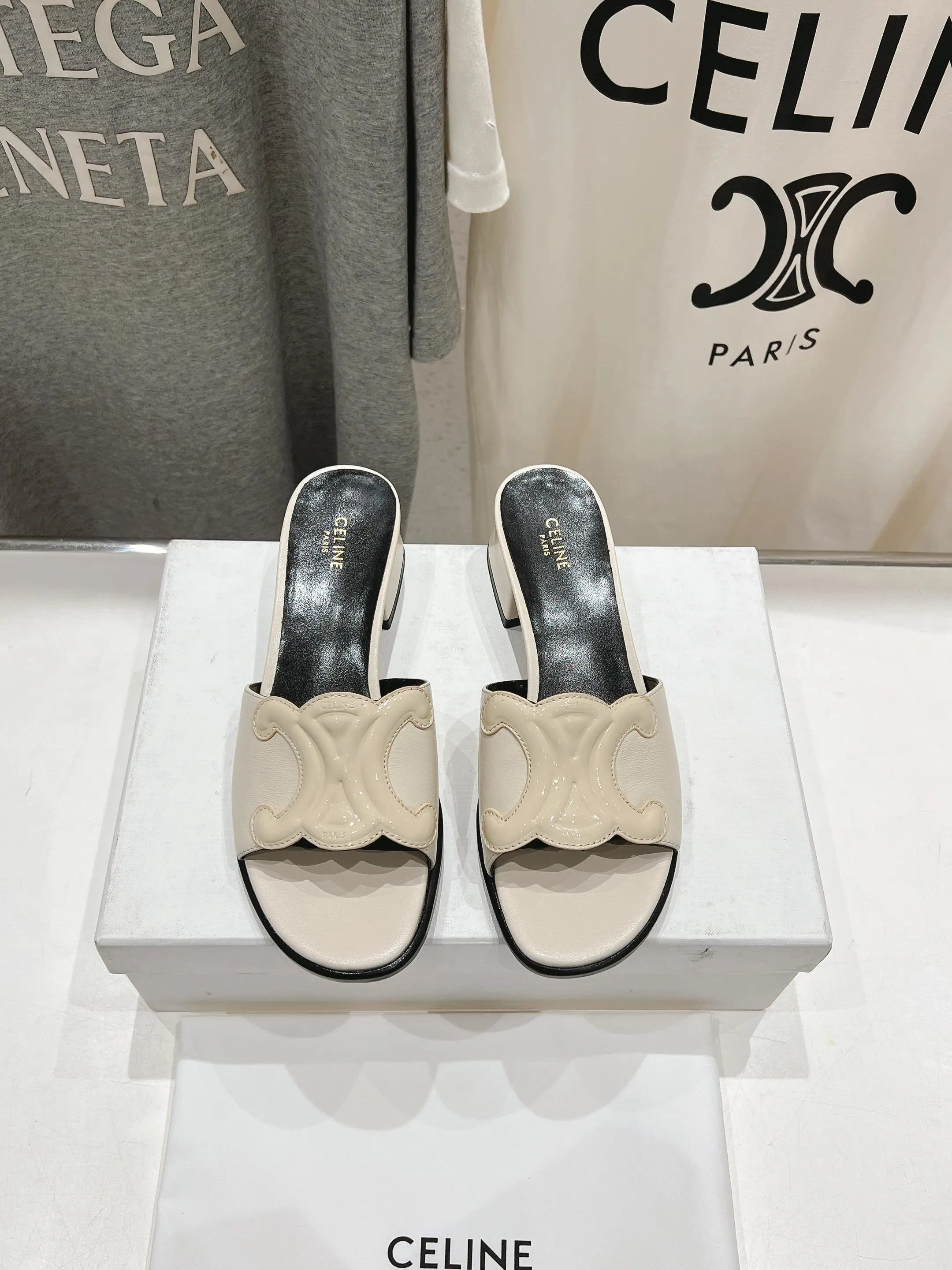 Celine Slippers — e20841af