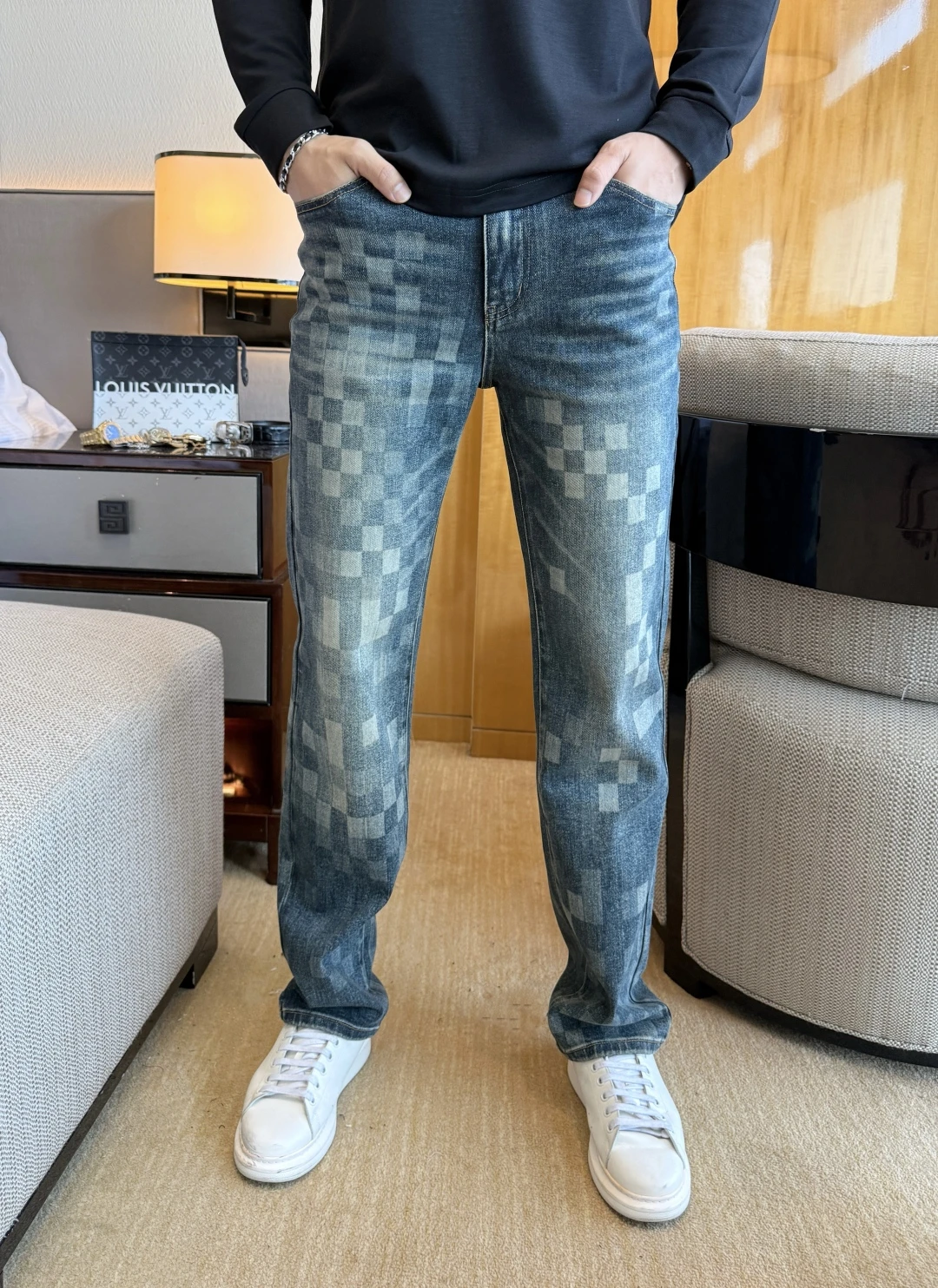 Louis Vuitton Jeans — 0c09b477