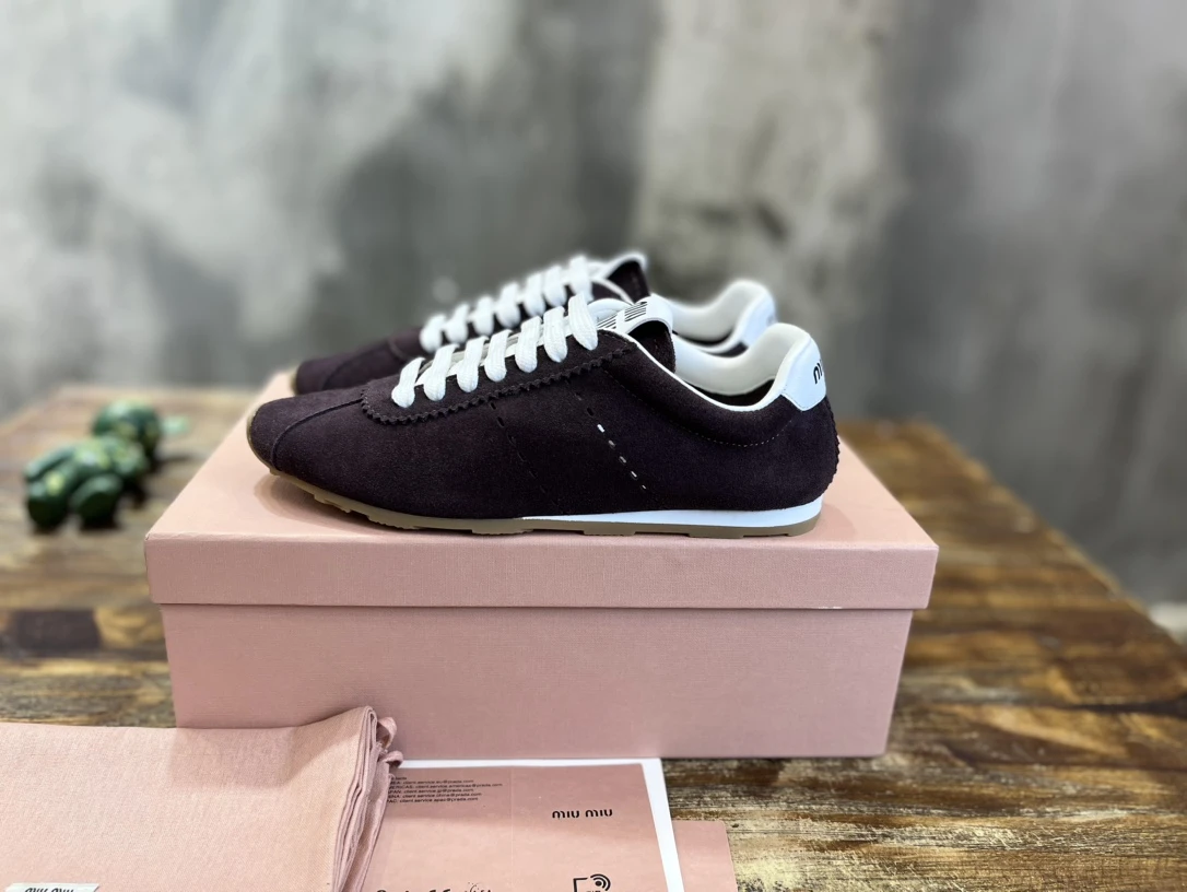 Miu Miu Sneakers — 6bed30e5