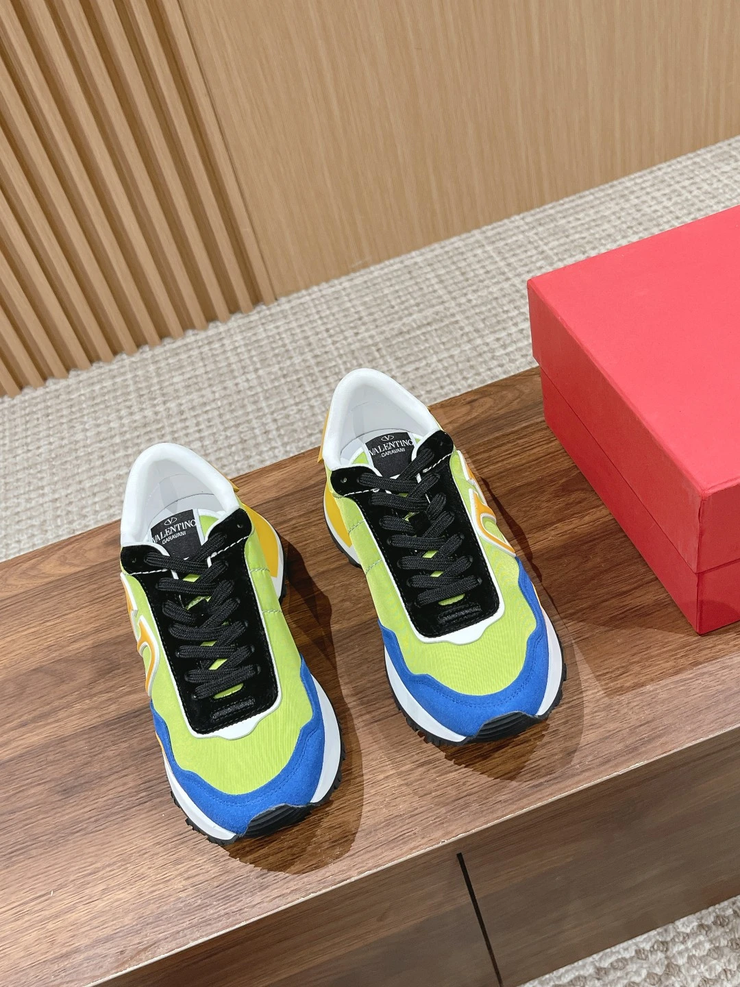 Valentino Sneakers — 93206e30