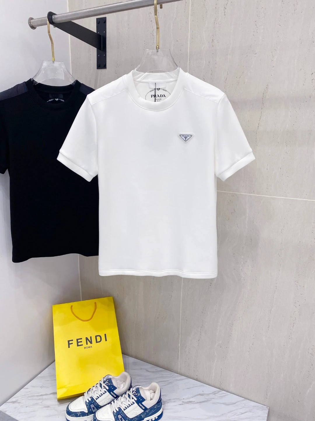 Prada T-Shirt — e1f500f1