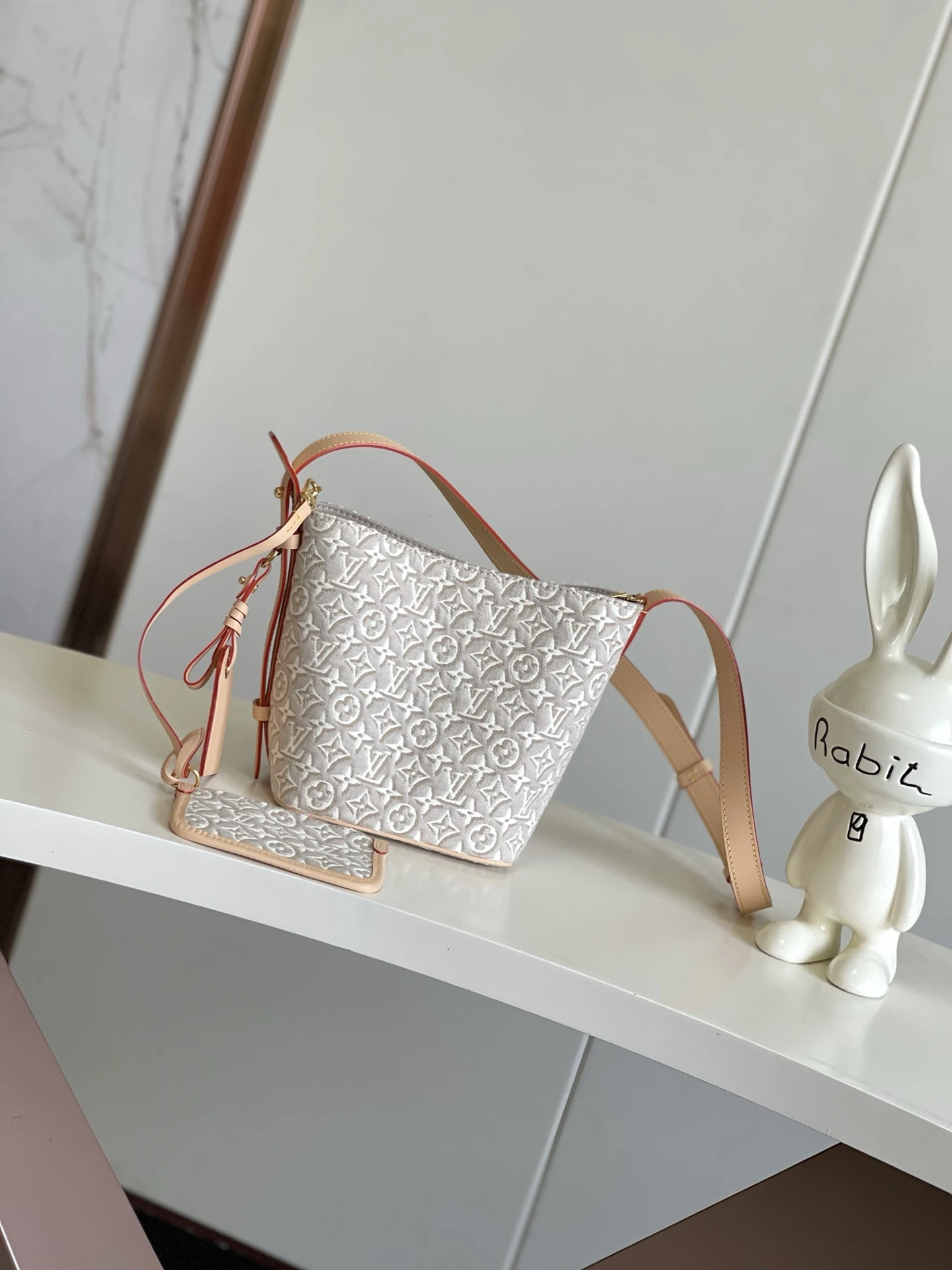 Louis Vuitton Bag — cba9bc2c