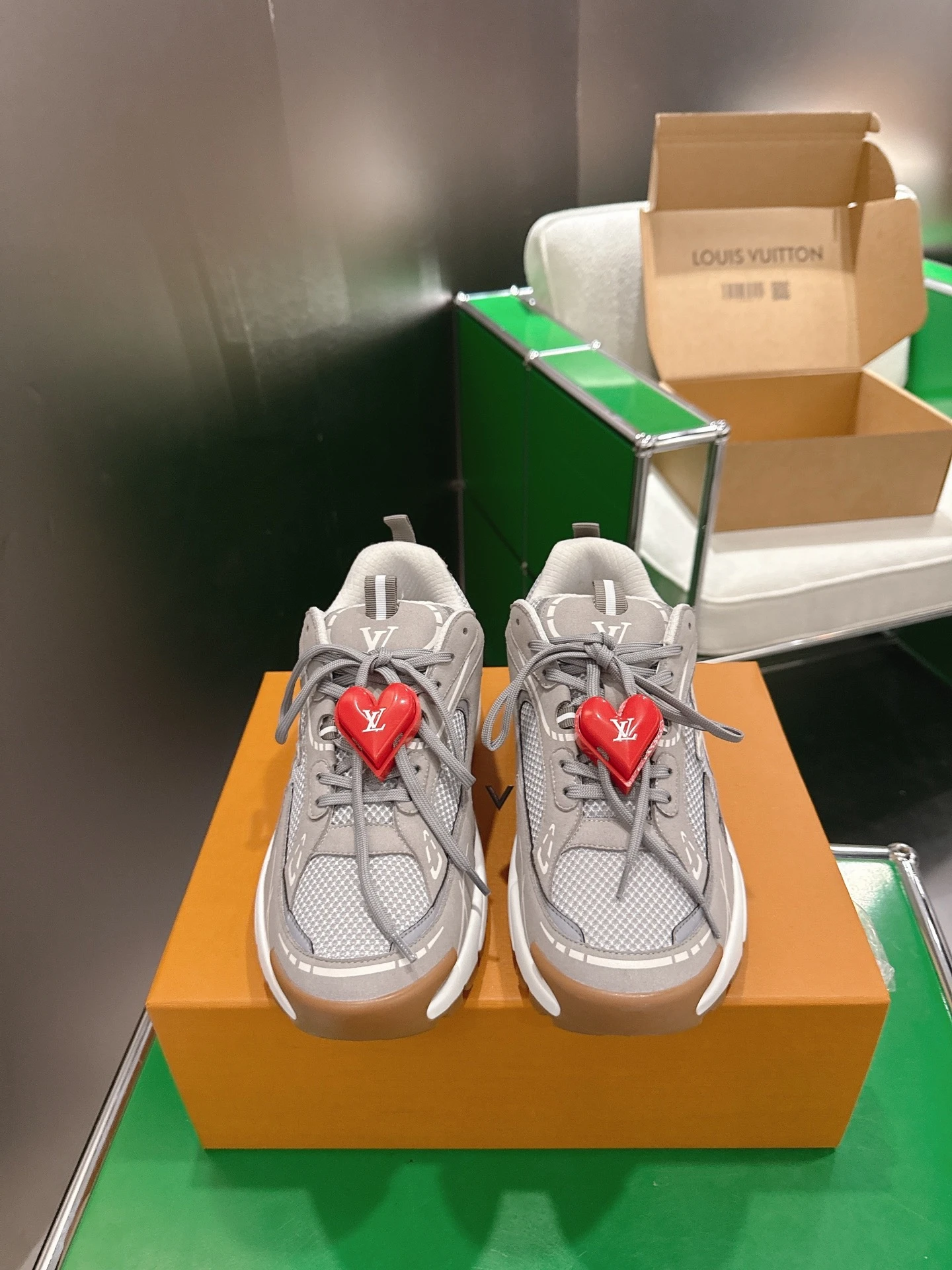 Louis Vuitton Sneakers — db5de2a7
