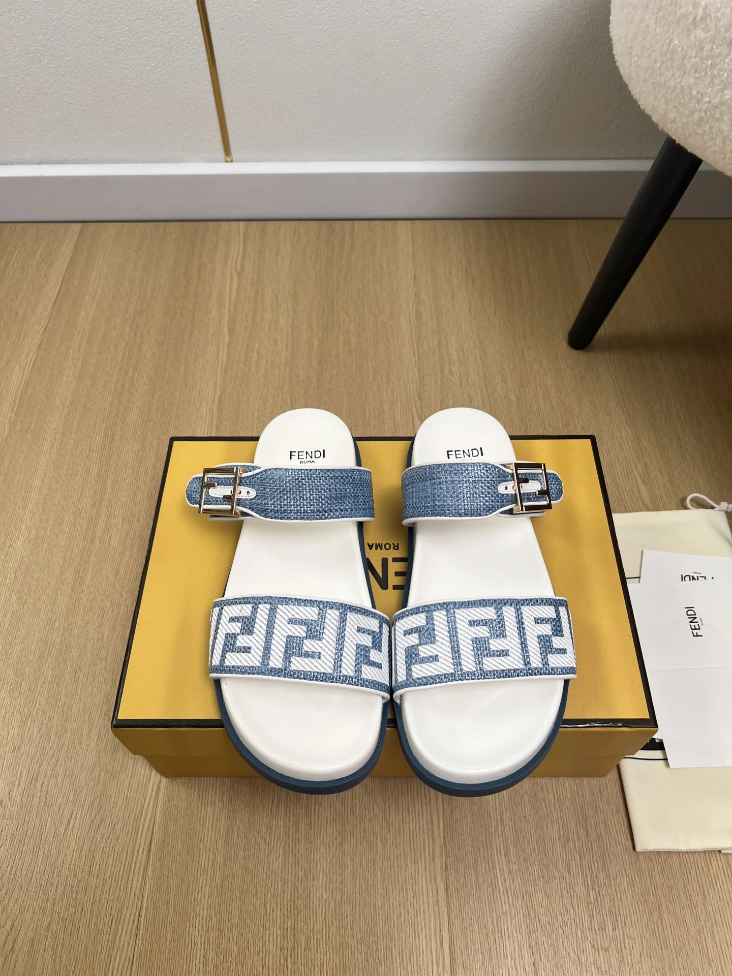 Fendi Slippers — 3b4322c5