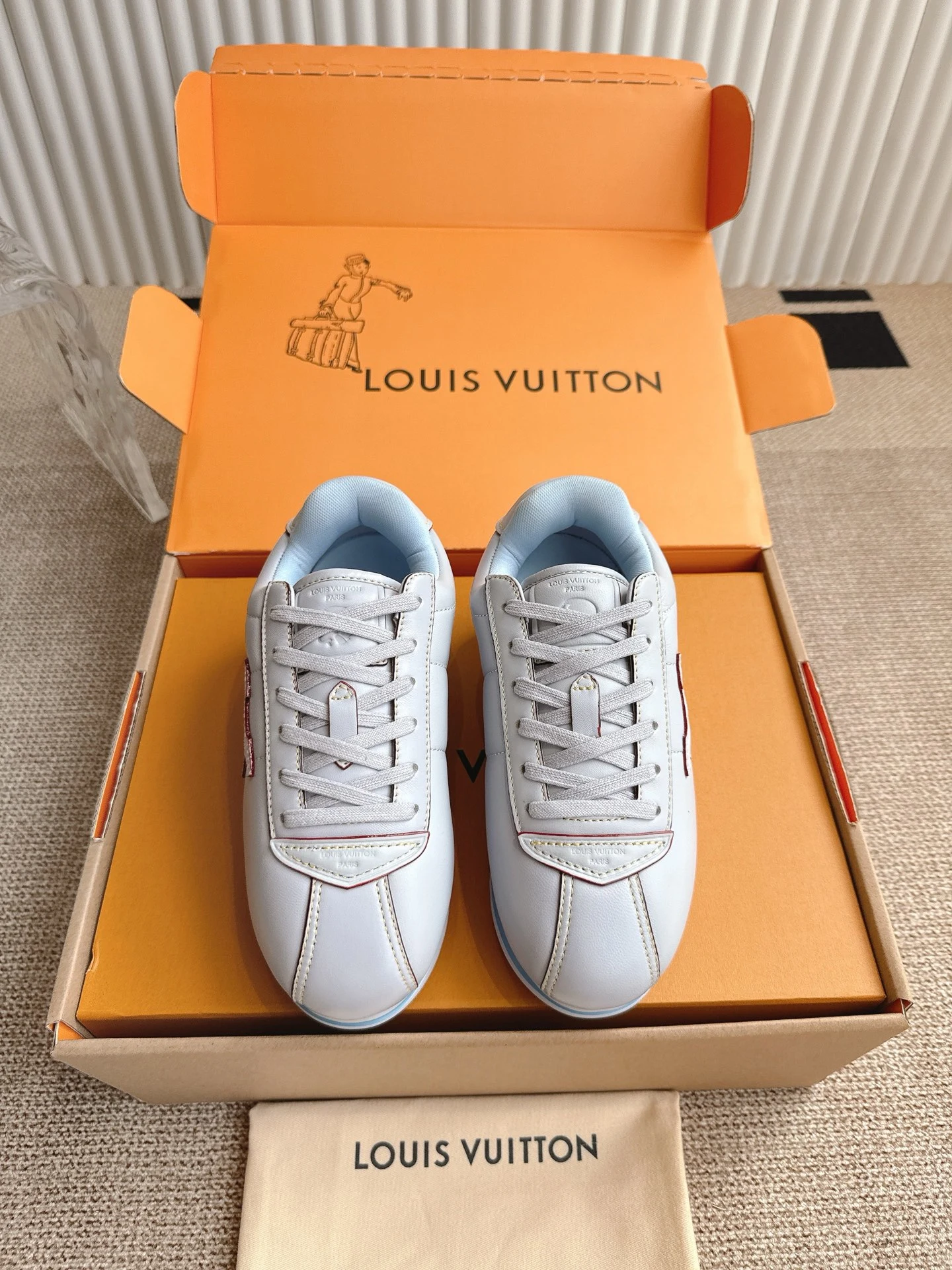 Louis Vuitton Sneakers — ef0a3ec8