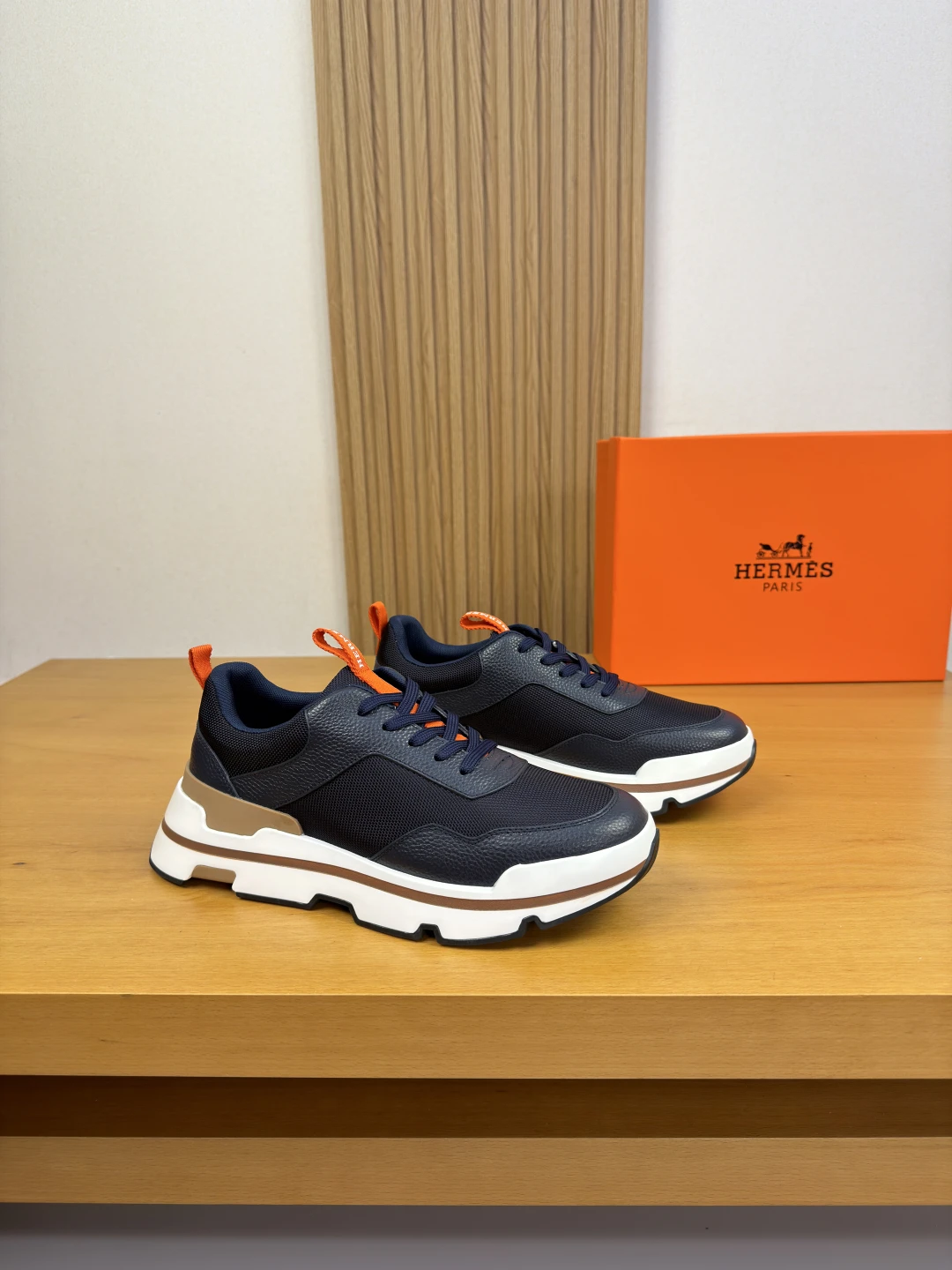 Hermès Sneakers — b2ad58e6
