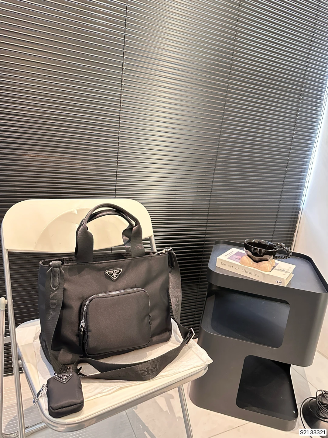 Prada Bag — 44e93873