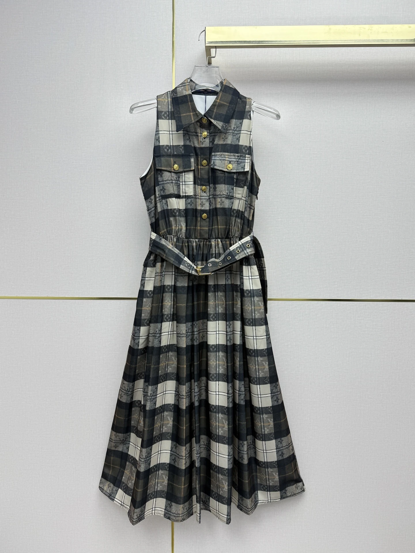 Dresses — d20940dc