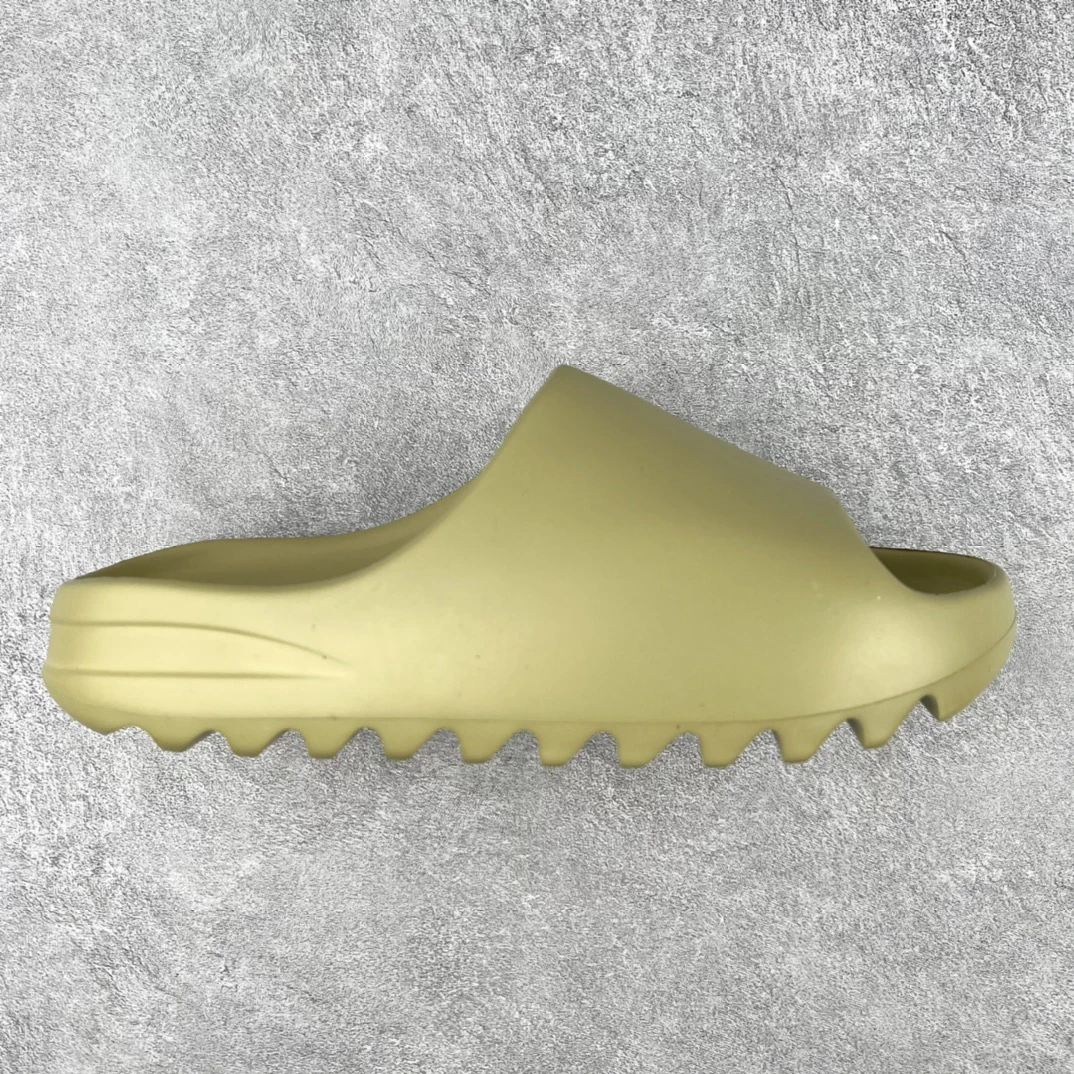 Adidas Slippers — b78b4021