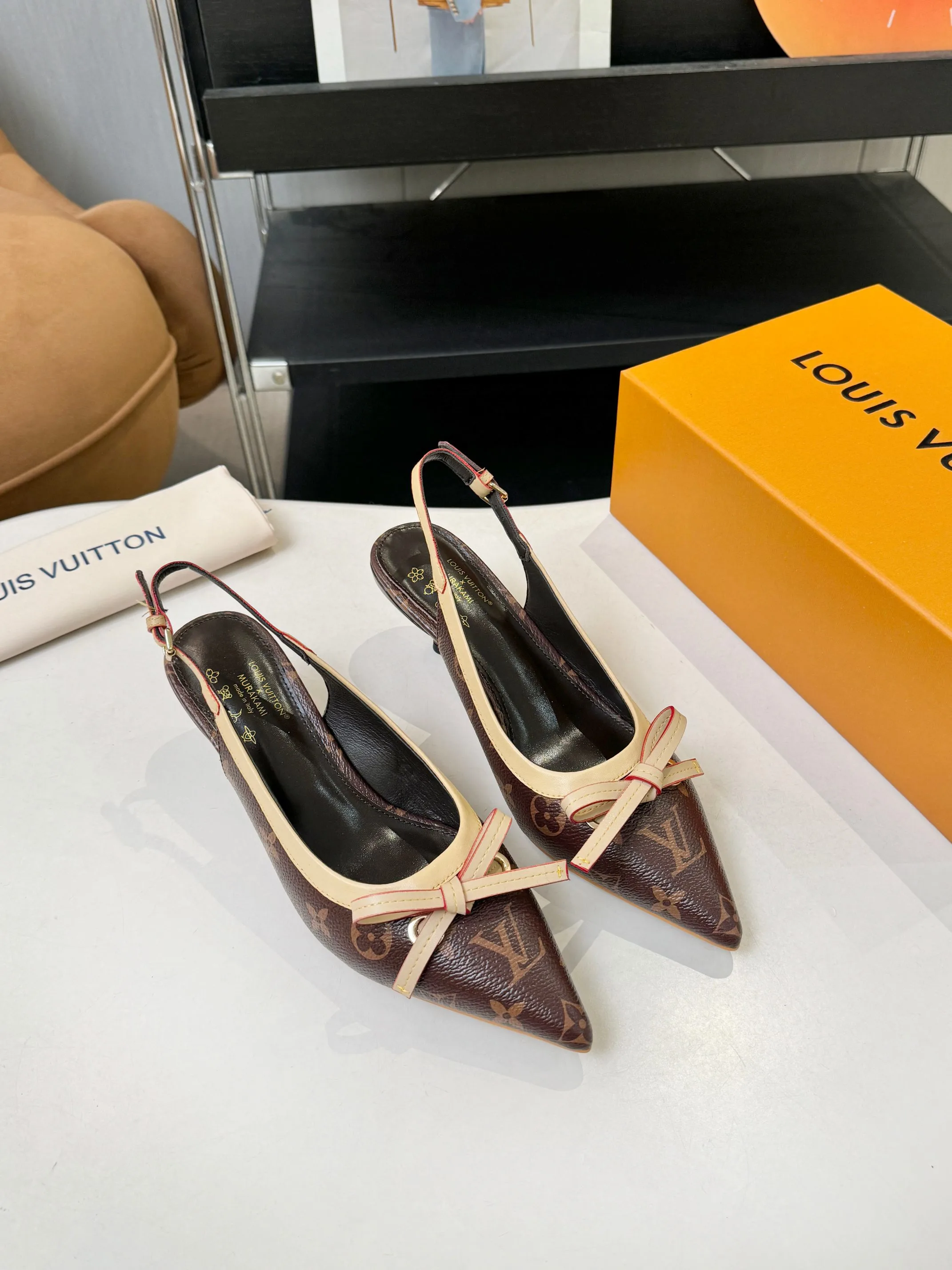 Louis Vuitton Sandals — c9c5537c