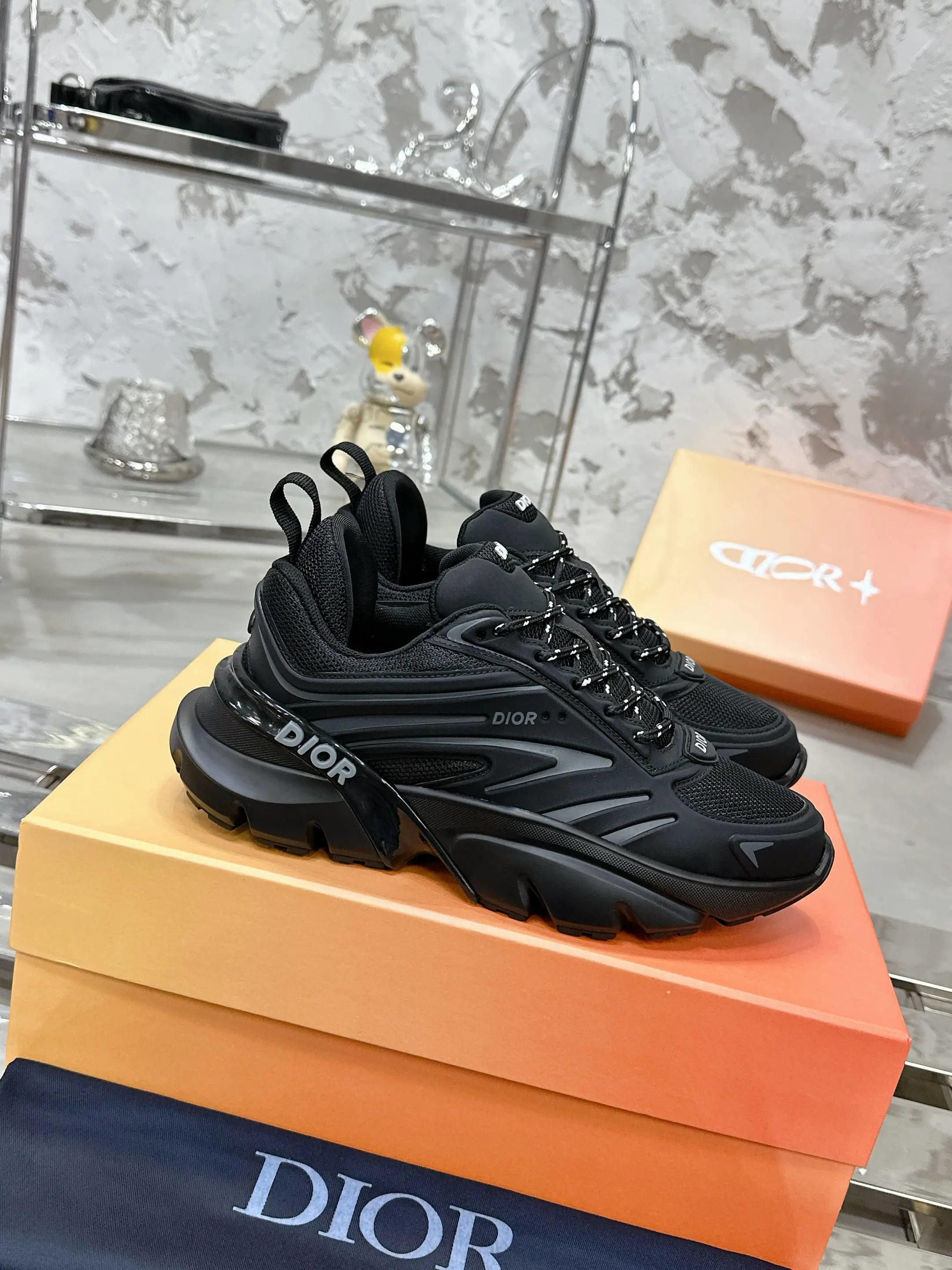 Dior Sneakers — 9d87dc76
