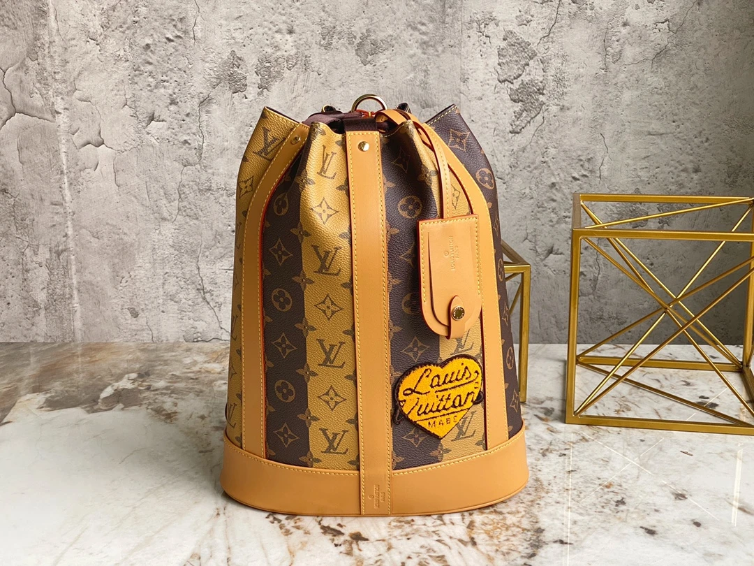 Louis Vuitton Bag — b97dfc09