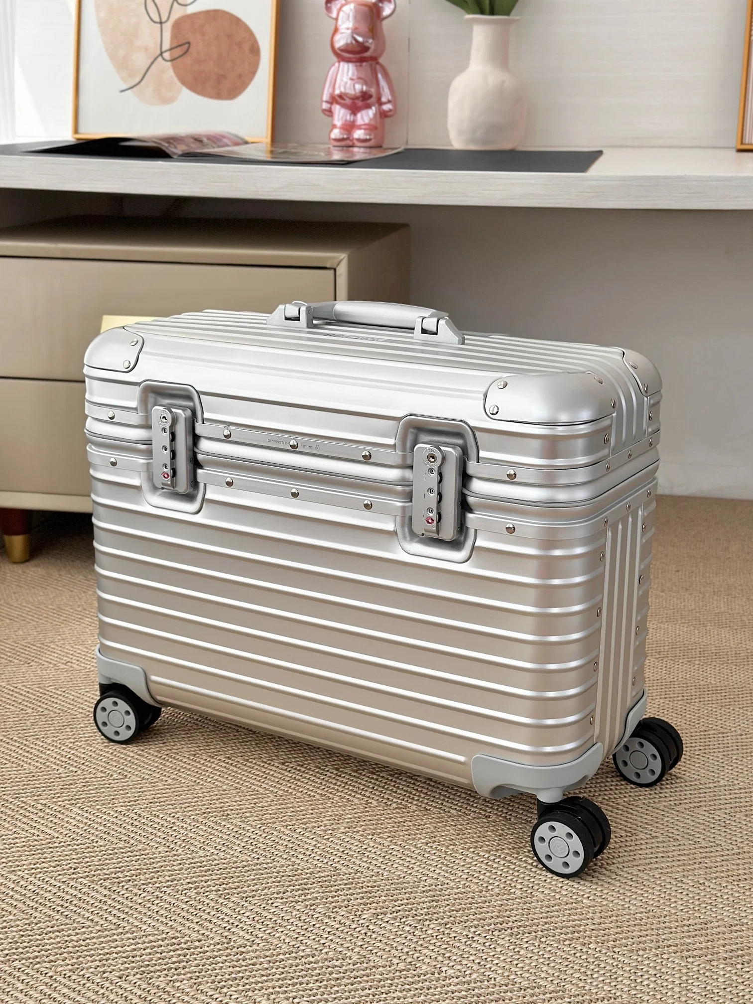 Luggage — 0d07bf9b