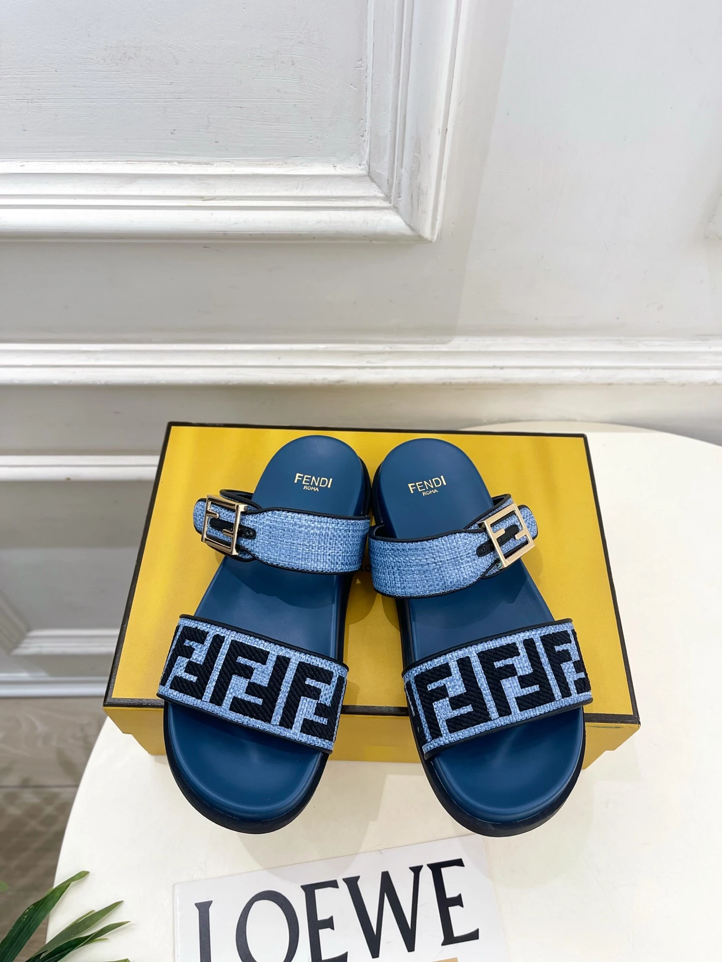 Fendi Slippers — 4ee7033b