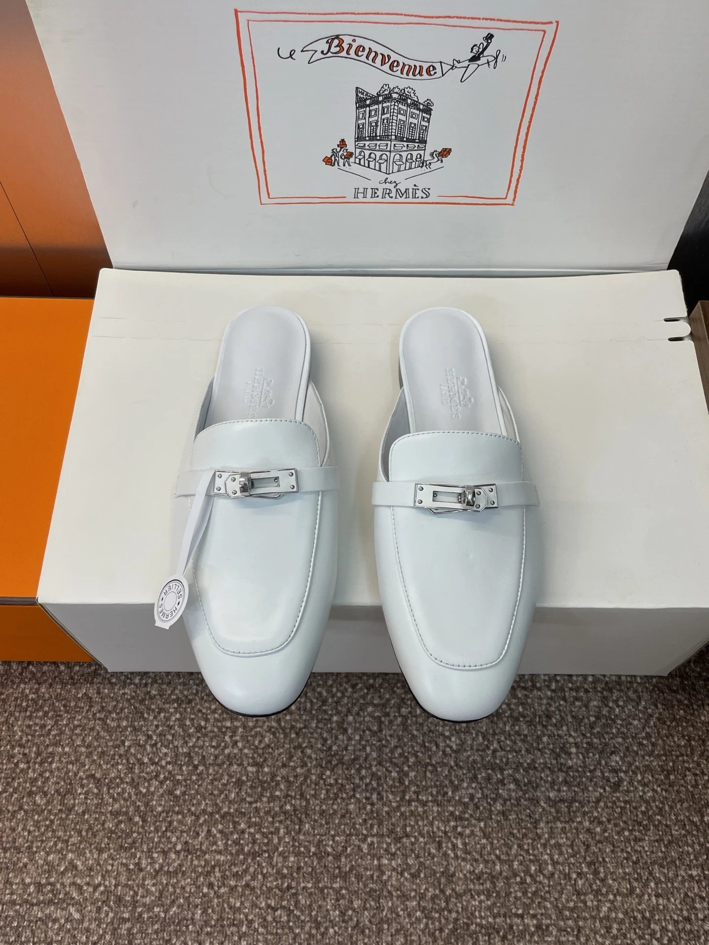 Hermès Slippers — d435e6d0