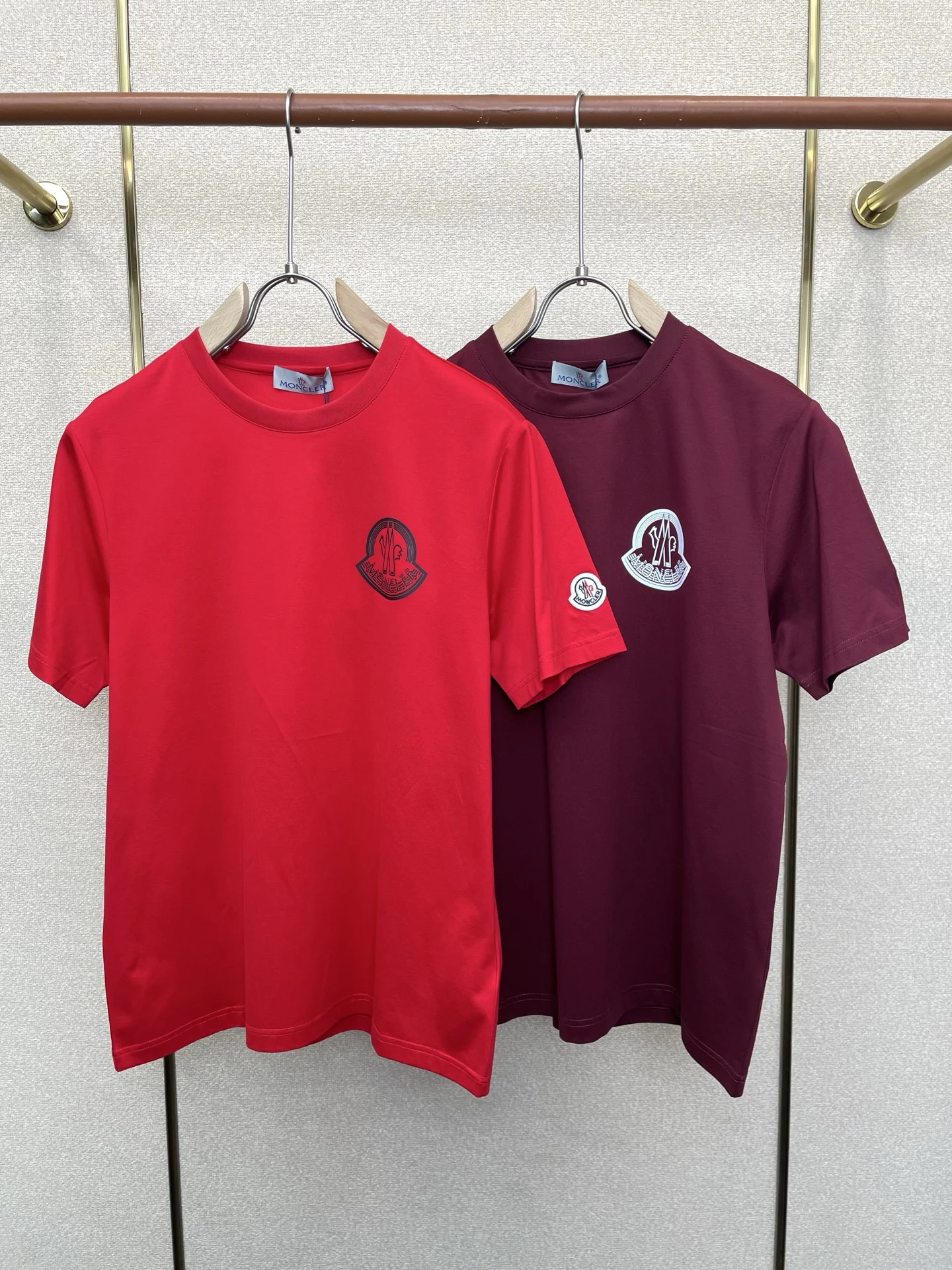 Moncler T-Shirt — c98cd5eb