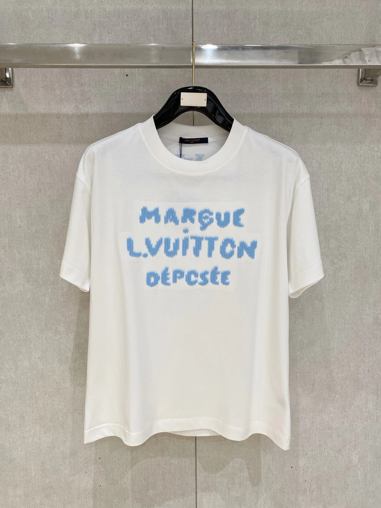 Louis Vuitton T-Shirt — c6f9f9ac