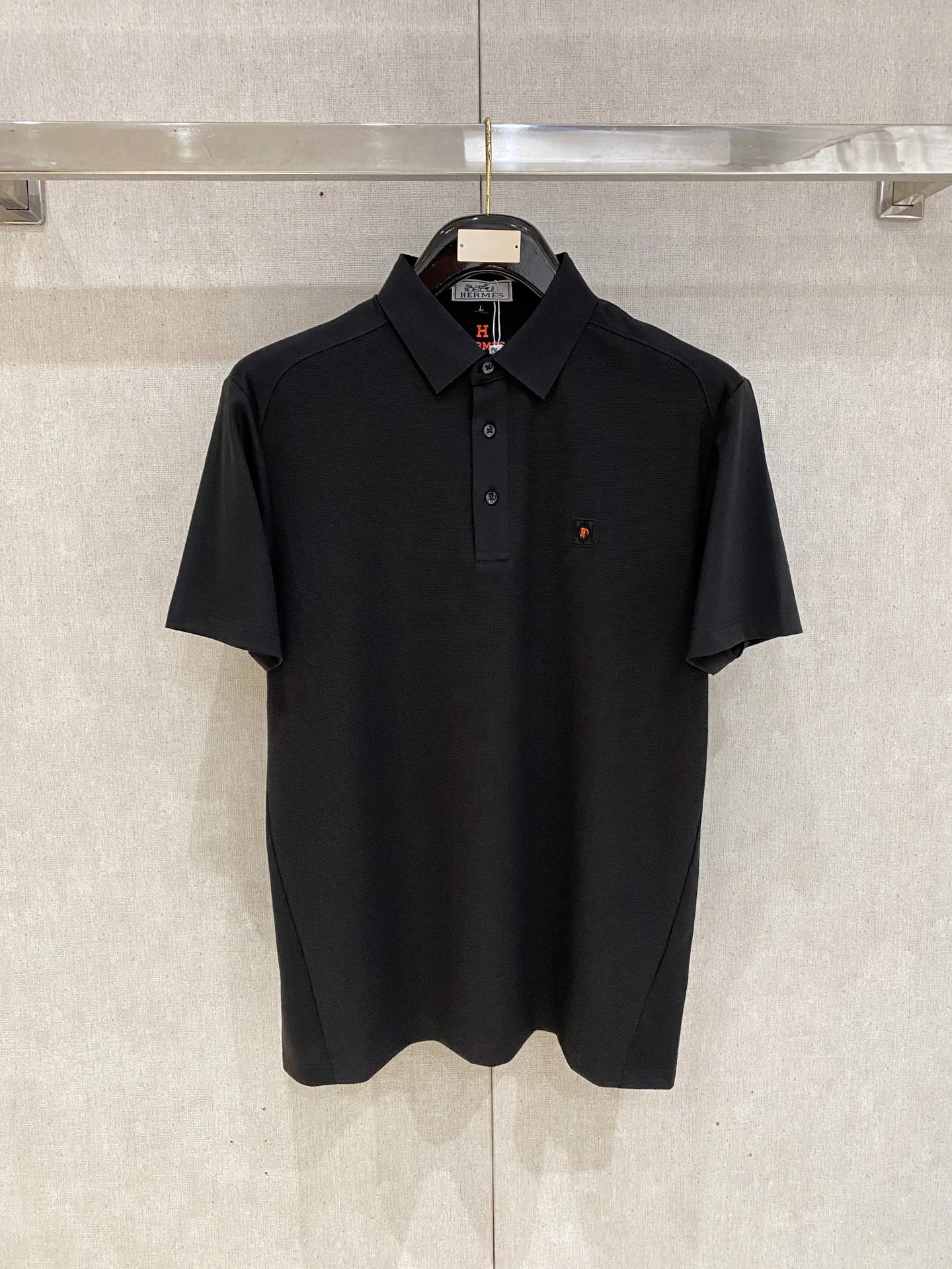 Hermès T-Shirt — 204d2663