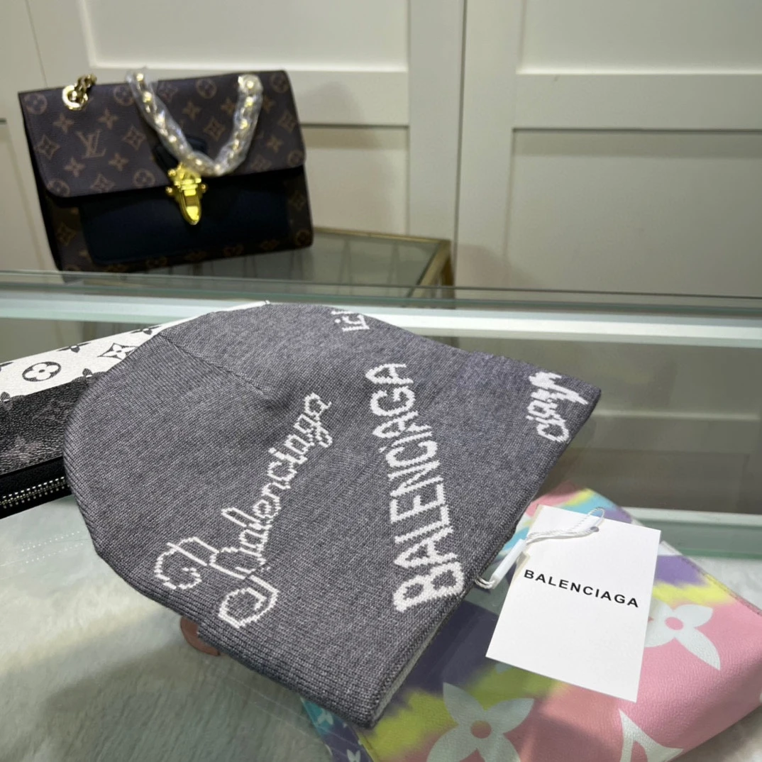 Balenciaga Hat — cc1469e8